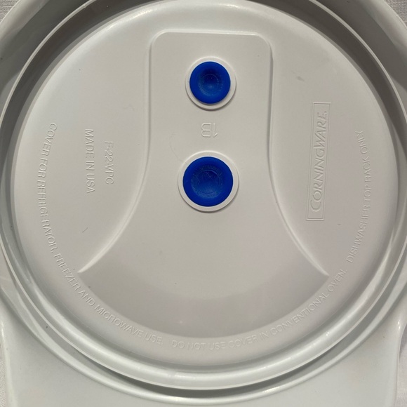 Corningware French White 20 ounce Meal Mug with Vented Lid - Picture 9 of 11